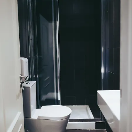 Urban Garden Hostel *