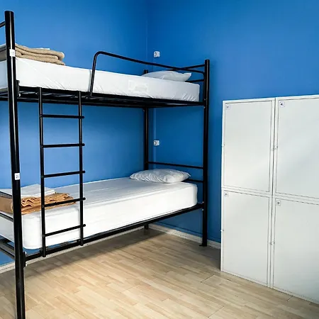 Urban Garden Hostal *